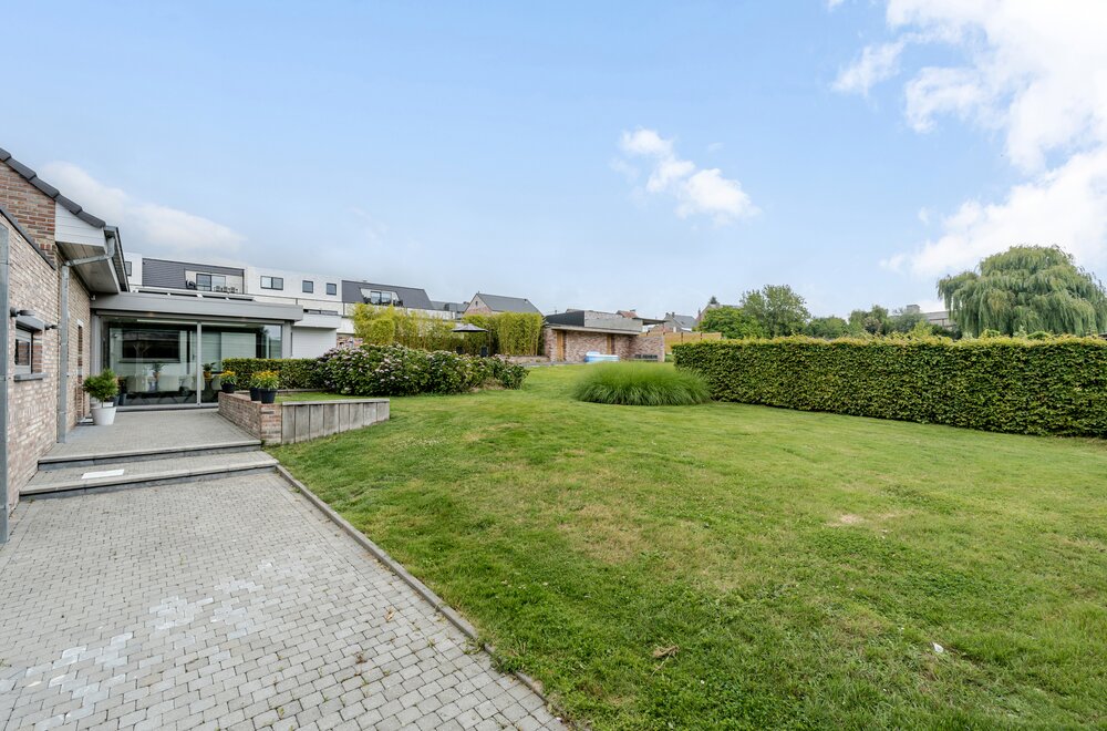 exclusieve-villa-met-6-slaapkamers-en-grote-tuin022.jpg exclusieve-villa-met-6-slaapkamers-en-grote-tuin022.jpg