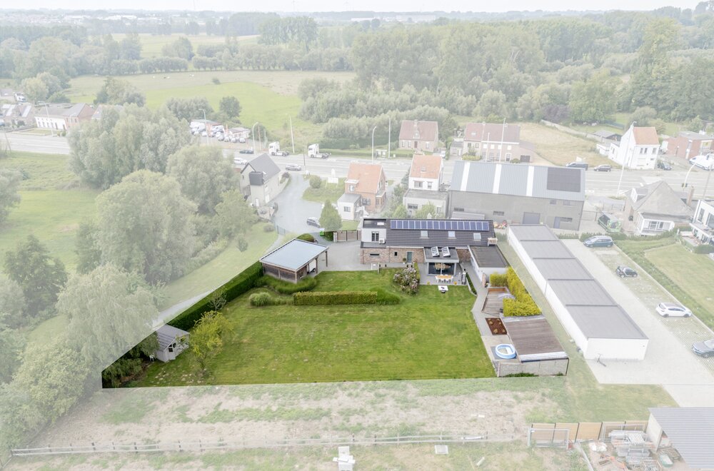 exclusieve-villa-met-6-slaapkamers-en-grote-tuin028.jpg exclusieve-villa-met-6-slaapkamers-en-grote-tuin028.jpg