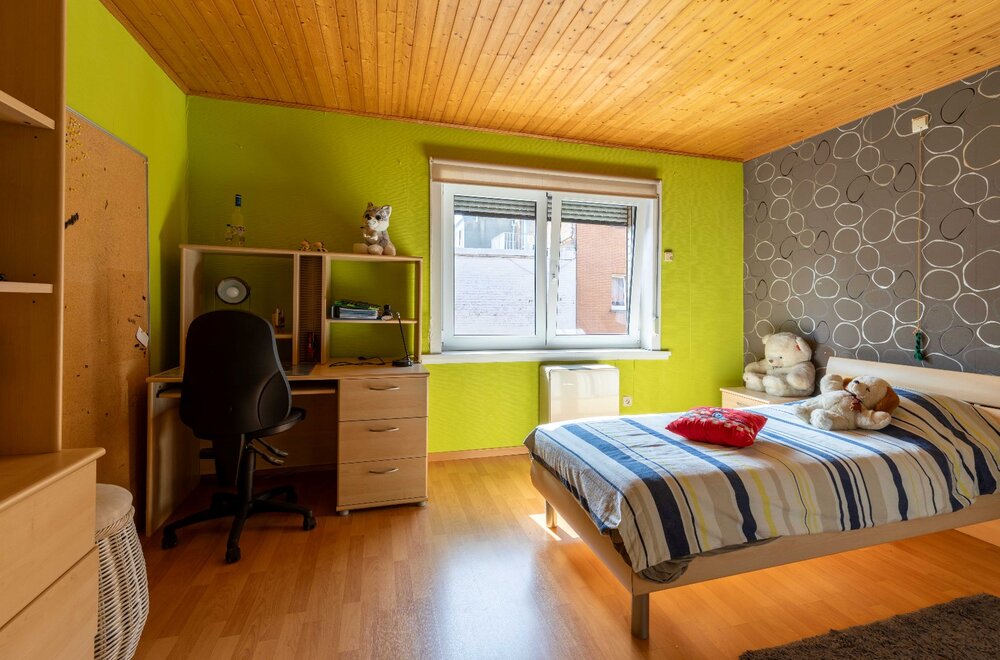 opbrengsteigendom-met-handelszaak-atelier-en-3-woningen020.jpg opbrengsteigendom-met-handelszaak-atelier-en-3-woningen020.jpg