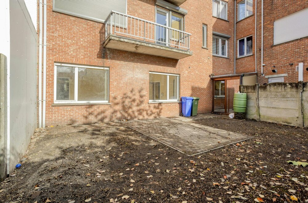 gelijkvloers-appartement-met-1-slaapkamer-en-tuin-te-koop-in-wilrijk001.jpg