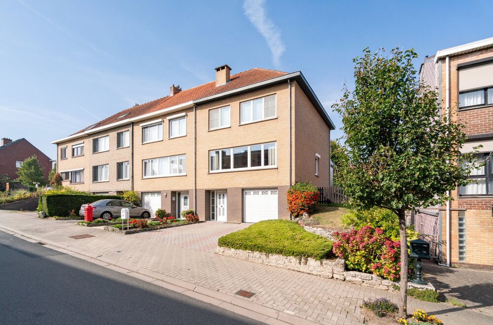 driegevel-met-3-slpkr-en-tuin-te-koop-in-sint-stevens-woluwe002.jpg