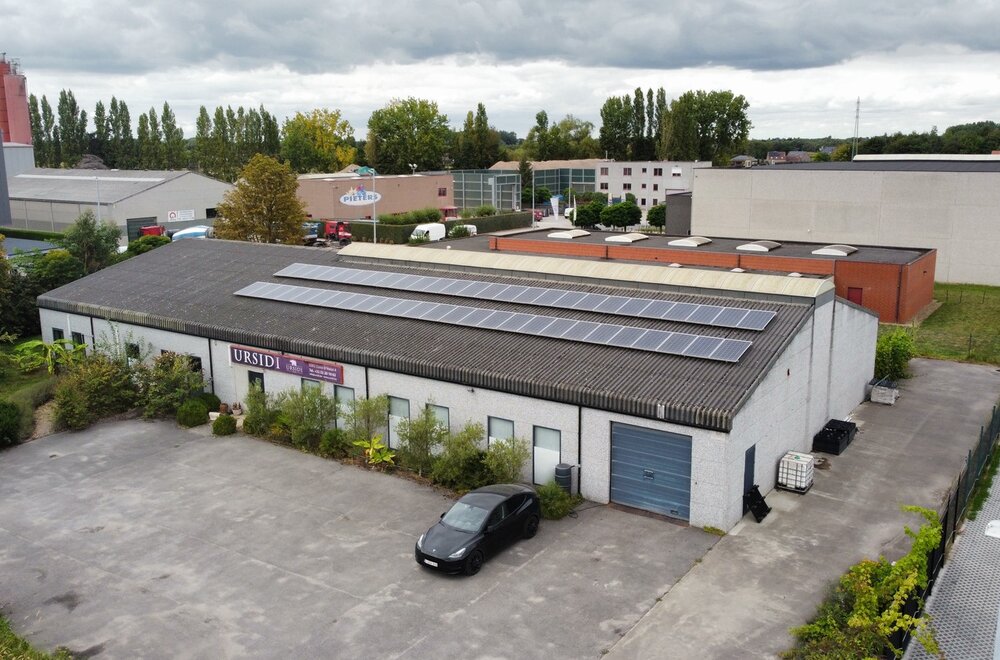 magazijn-met-woning-en-kantoor-te-koop-in-industriezone-te-lebbeke001.jpg