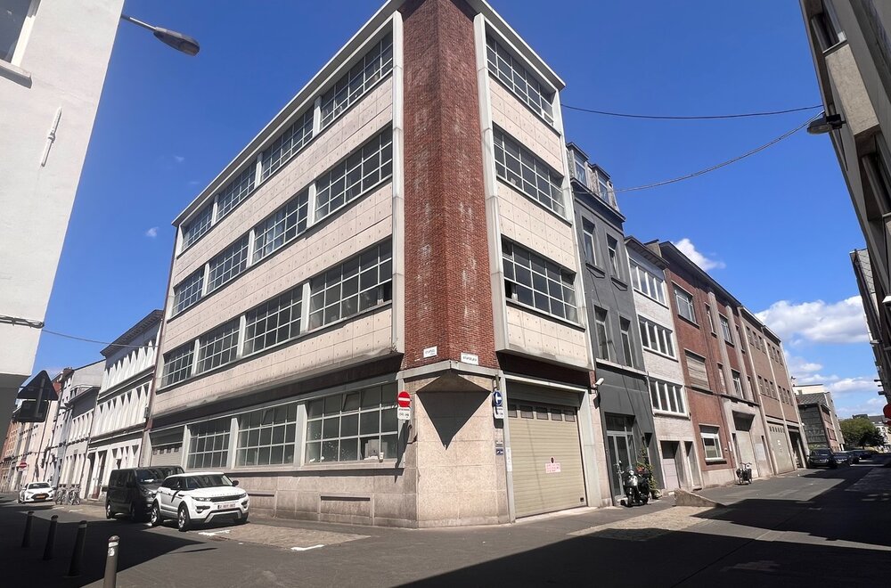 voormalig-fabriekspand-in-het-centrum-van-antwerpen-ideaal-voor-ontwikkeling-kantoren-wooneenheden021.jpg