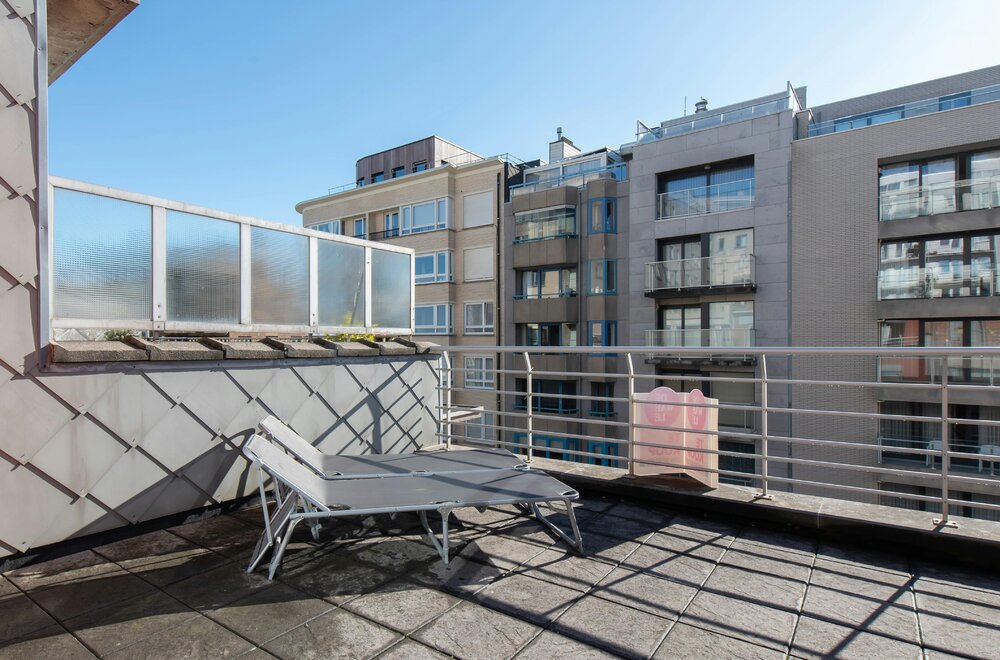 zuidgerichte-penthouse-studio-met-ruime-terrassen-op-topligging-017.jpg