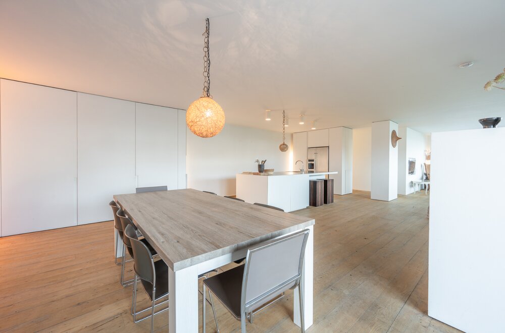 ruim-appartement-op-toplocatie-in-duinbergen-vlakbij-het-strand003.jpg