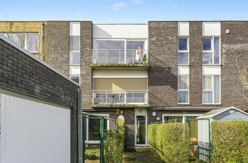 instapklaar-appartement-te-koop-te-sint-andries-met-1-slpk-en-terras009.jpg