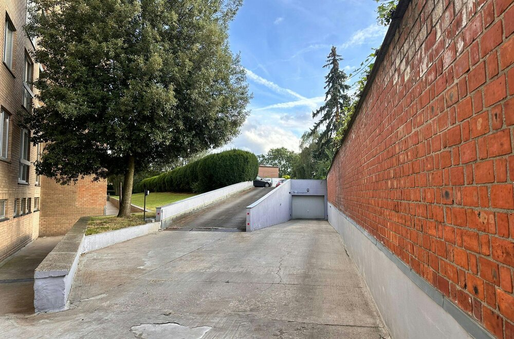 ondergrondse-autostaanplaats-te-koop-in-merksem004.jpg