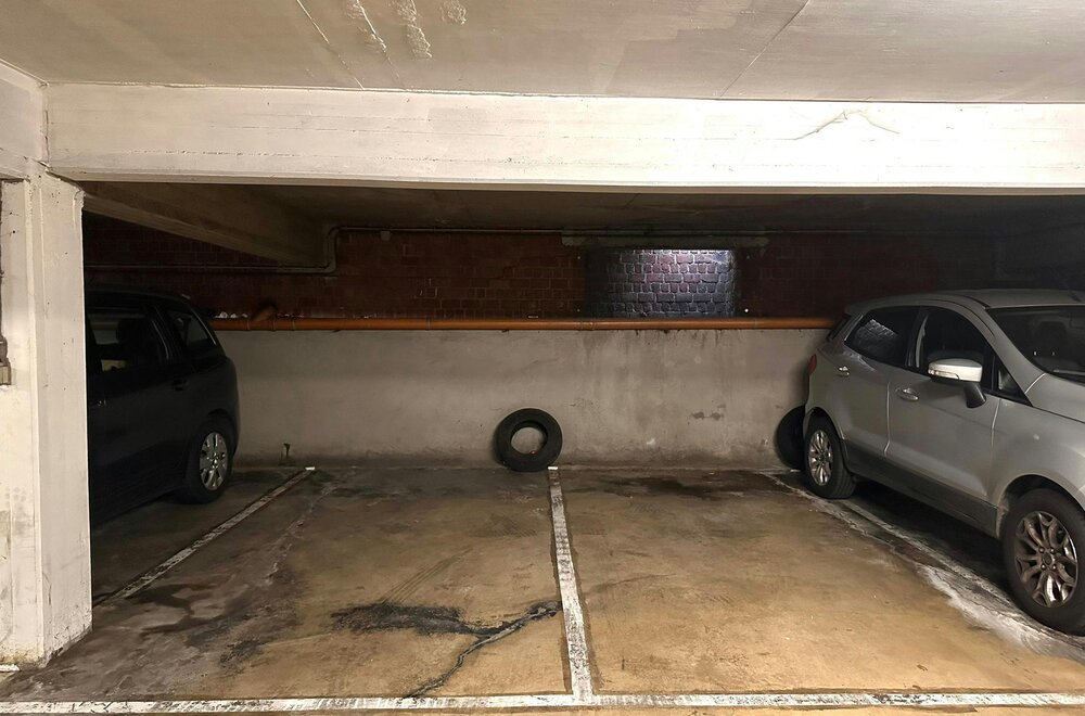 ondergrondse-autostaanplaats-te-koop-in-merksem005.jpg