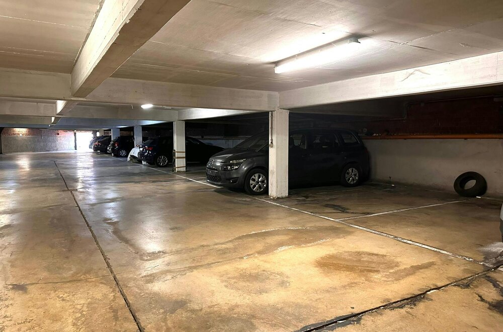 ondergrondse-autostaanplaats-te-koop-in-merksem006.jpg