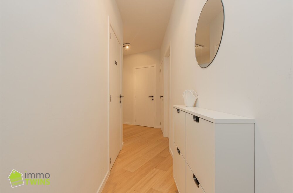 prachtig-gerenoveerd-appartement-met-2-slaapkamers-in-hartje-oostende-005.jpg