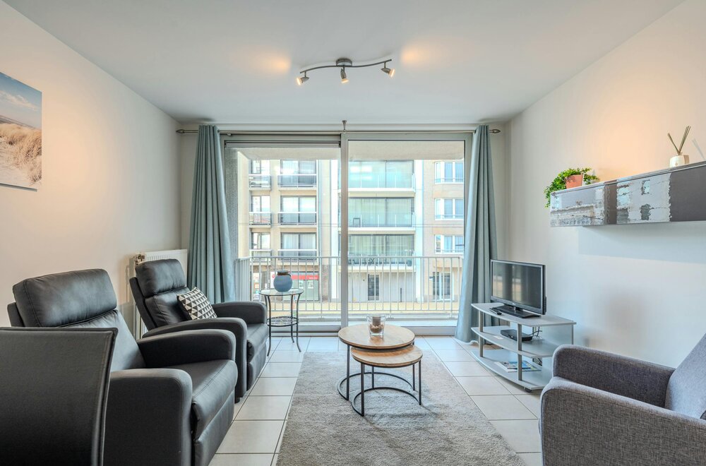 instapklaar-appartement-met-twee-slaapkamers-te-centrum-middelkerke-003.jpg