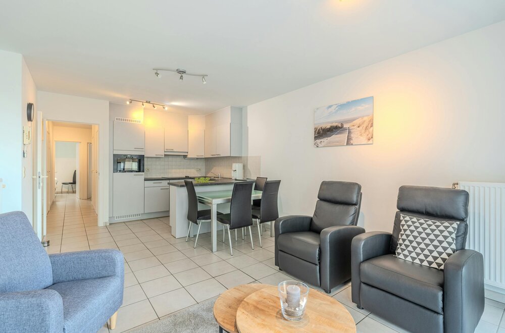 instapklaar-appartement-met-twee-slaapkamers-te-centrum-middelkerke-004.jpg