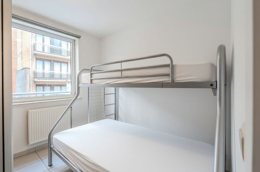 instapklaar-appartement-met-twee-slaapkamers-te-centrum-middelkerke-009.jpg
