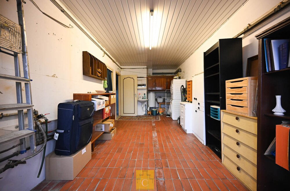 charmante-driegevelbungalow-met-tuin-en-garage-in-hartje-loppem020.jpg