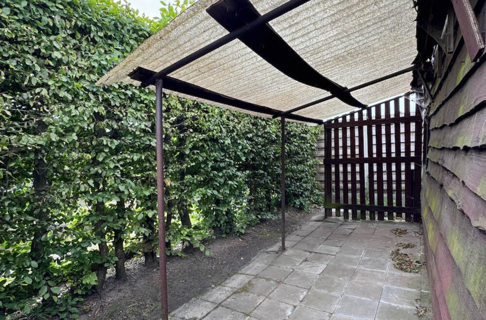 charmante-driegevelbungalow-met-tuin-en-garage-in-hartje-loppem022.jpg