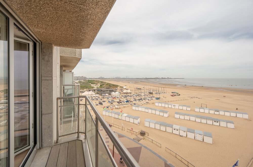 luxe-appartement-met-frontaal-zeezicht-te-duinbergen008.jpg