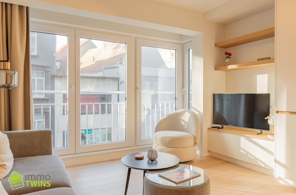 prachtig-gerenoveerd-appartement-met-2-slaapkamers-in-hartje-oostende-003.jpg