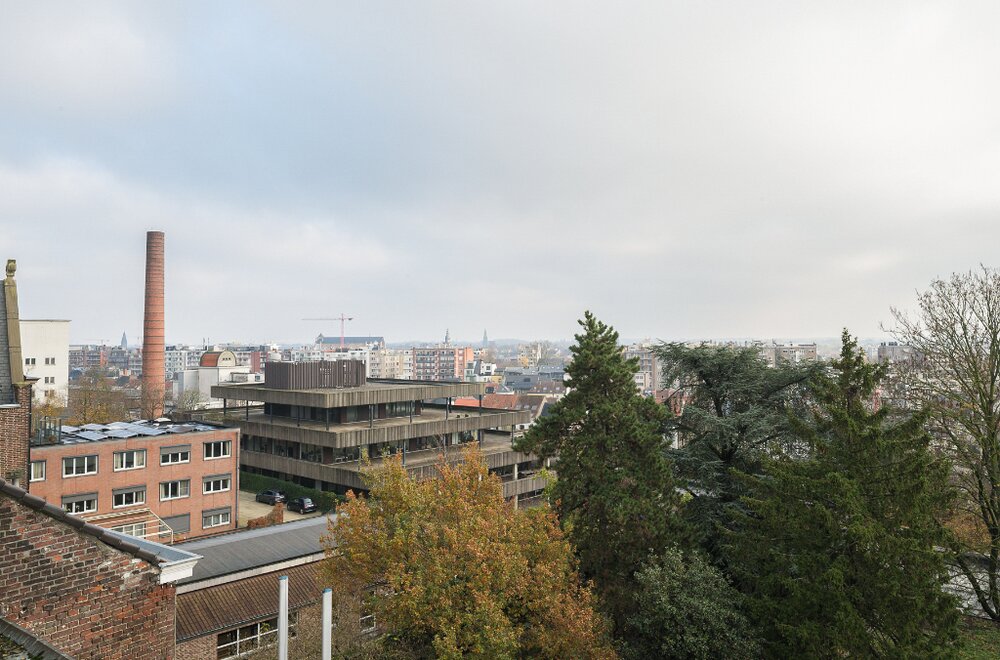 toplocatie-sint-pietersplein-bijzonder-karaktervol-instapklaar-1slpk-appartement-met-herenhuisgevoel-en-kwalitatief-terras-007.jpg