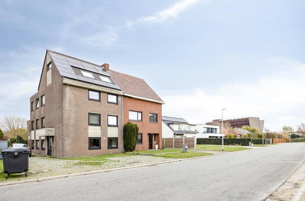 opbrengsteigendom-met-9-studentenkamers-en-duplex-appartement-te-hasselt022.jpg