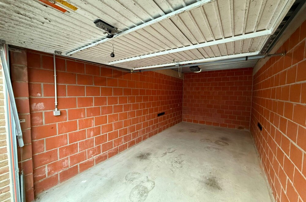 garagebox-te-koop-in-centrum-waregem003.jpg