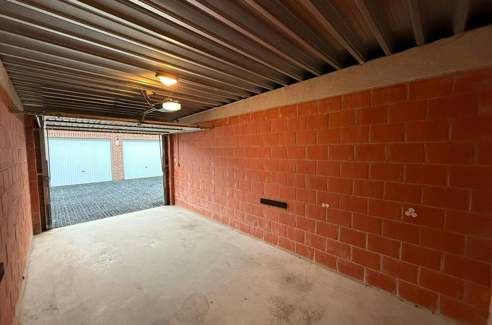 garagebox-te-koop-in-centrum-waregem004.jpg