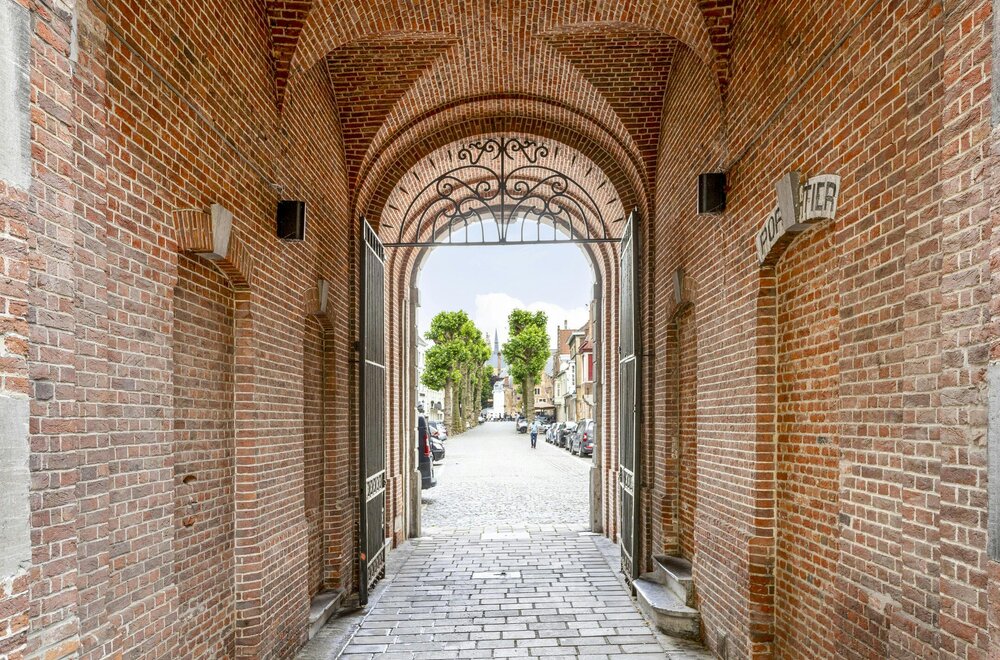 ruim-lichtrijk-appartement-met-twee-slaapkamers-te-koop-in-brugge012.jpg