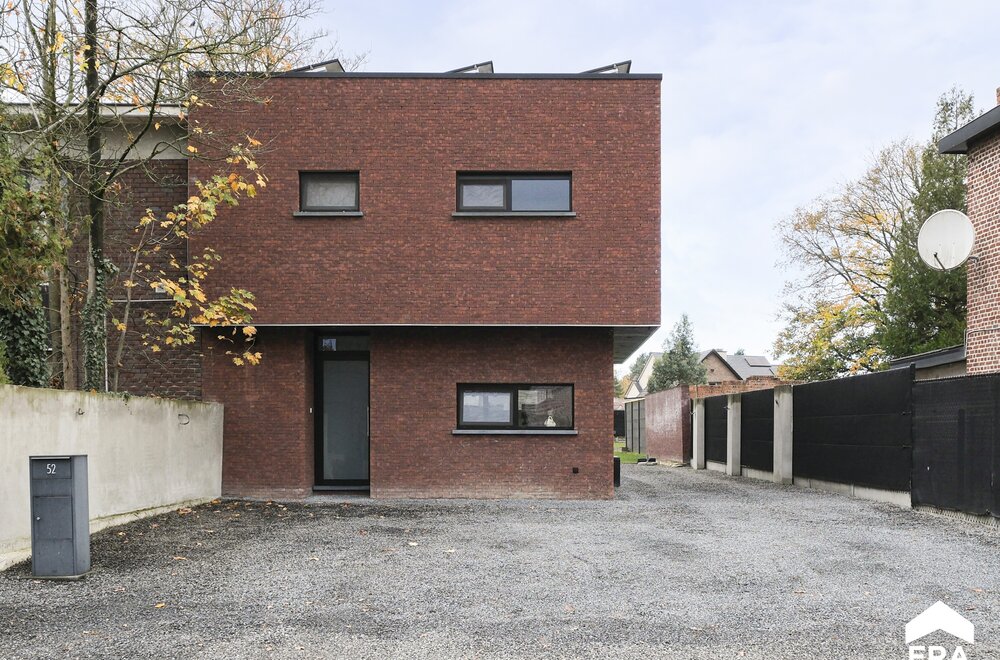 moderne-energiezuinige-woning-met-4-slpks-te-genk002.jpg