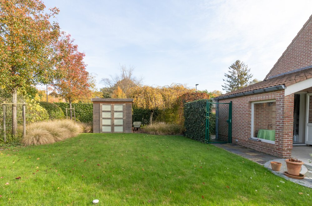 goed-gelegen-woning-met-tuin-en-garage-in-hove023.jpg