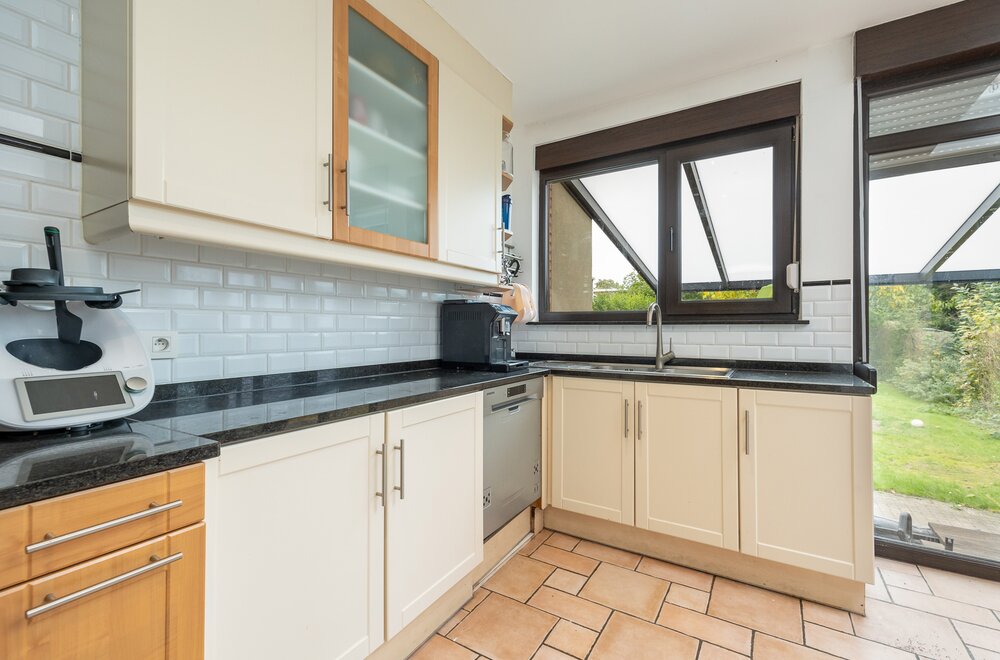 ruime-woning-met-3-tot-5-slaapkamers-nabij-centrum-mortsel006.jpg