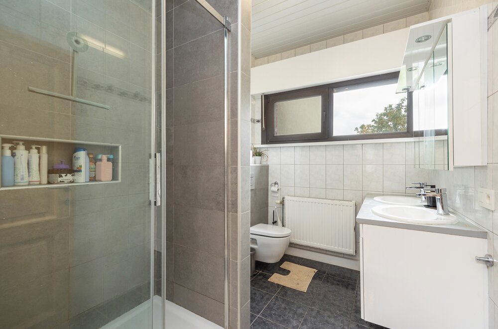 ruime-woning-met-3-tot-5-slaapkamers-nabij-centrum-mortsel015.jpg