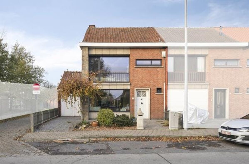 rustig-gelegen-woning-met-3-slaapkamers-te-kachtem002.jpg