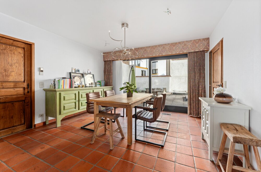 zeer-ruime-woning-met-4-slaapkamers-en-zonneterras004.jpg