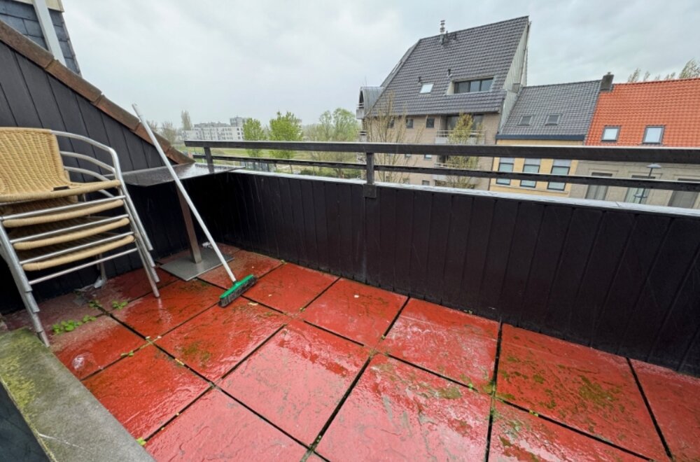 gerenoveerd-twee-slaapkamer-appartement-met-2-terrassen-en-private-ondergrondse-parking-en-2-kelderbergingen-te-koop-via-expert-immo013.jpg