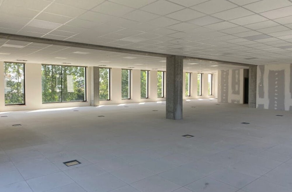 nieuwbouw-kantoor-van-ca-831-m-op-r-plaza-te-roeselare008.jpg