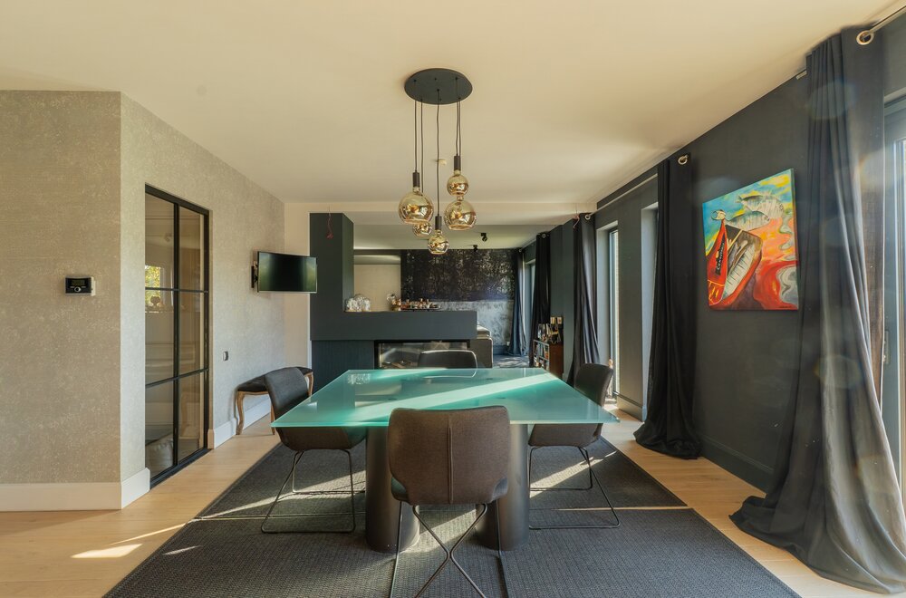 elegante-karakterwoning-met-opmerkelijke-volumes-005.jpg