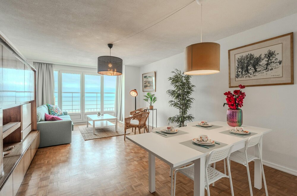 prachtig-appartement-met-1-slaapkamer-en-frontaal-zeezicht-002.jpg