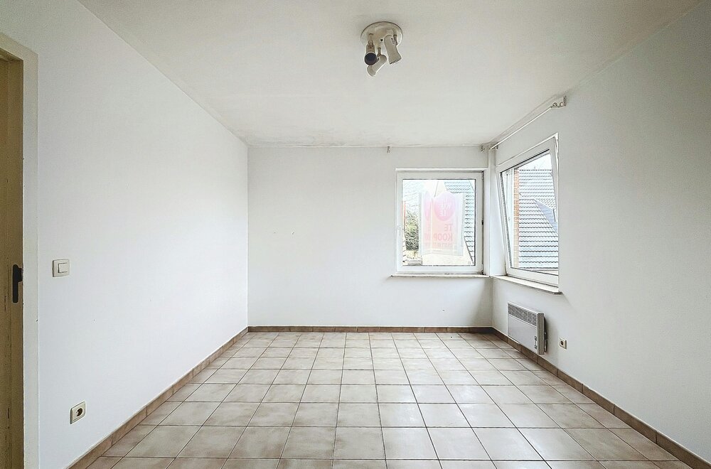 ruim-appartement-met-1-slaapkamer-en-garage-te-koop-in-ursel007.jpg