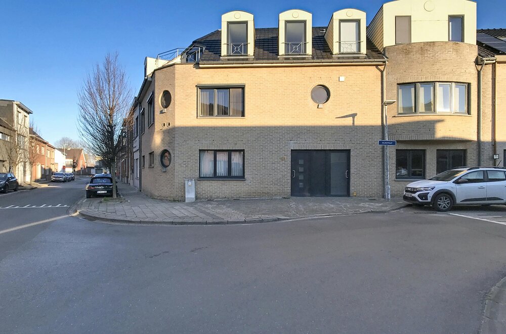 goed-gelegen-energiezuinig-dakappartement-te-kruibeke001.jpg