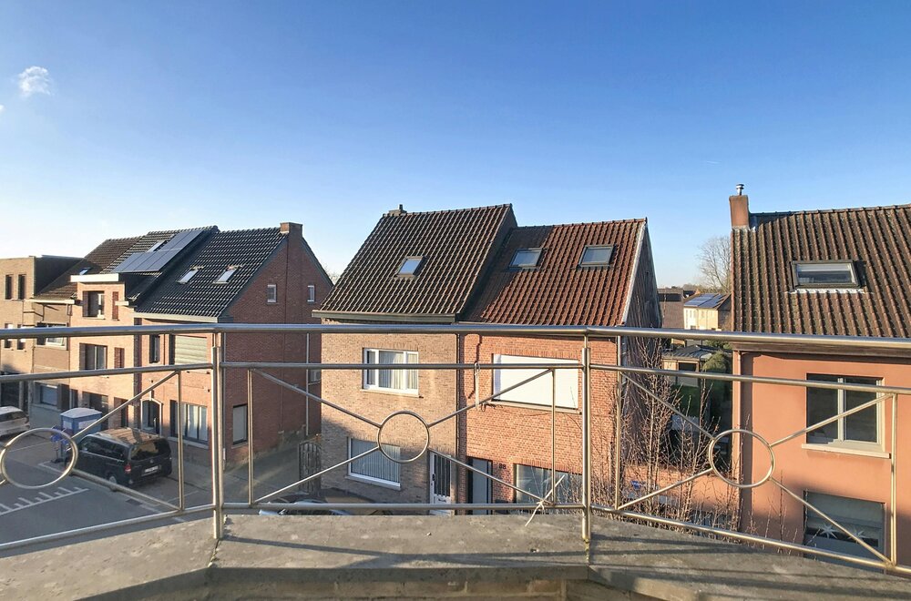 goed-gelegen-energiezuinig-dakappartement-te-kruibeke019.jpg