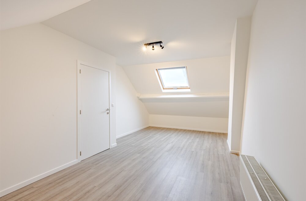 ruim-appartement-met-3-slaapkamers-groot-terras-en-autostaanplaats013.jpg
