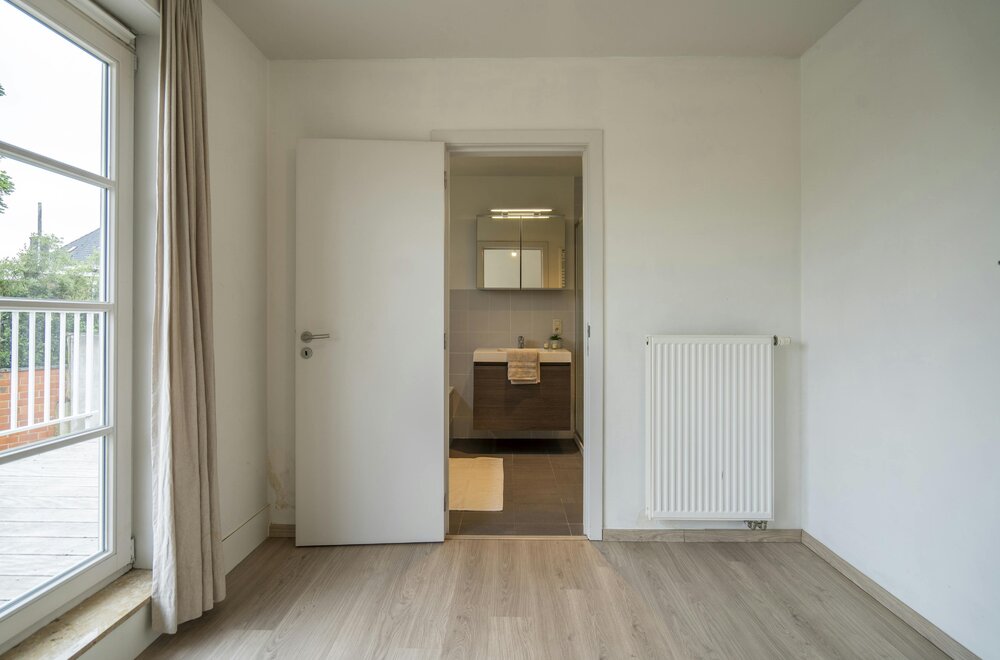 instapklaar-2-slaapkamer-appartement-te-koop-in-anzegem008.jpg
