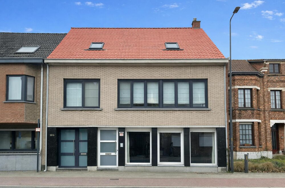 gelijkvloers-appartement-met-4-slaapkamers-epc-c-f-001.jpg
