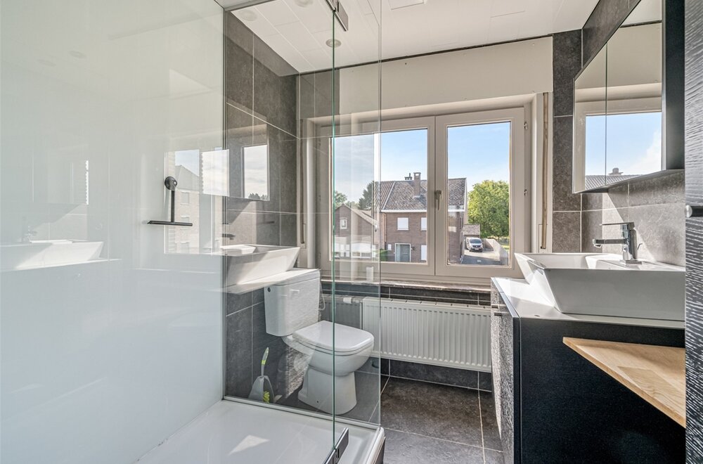 woning-met-2-slaapkamers-tuin-en-zolder-voor-uitbreiding-in-erpe-mere014.jpg
