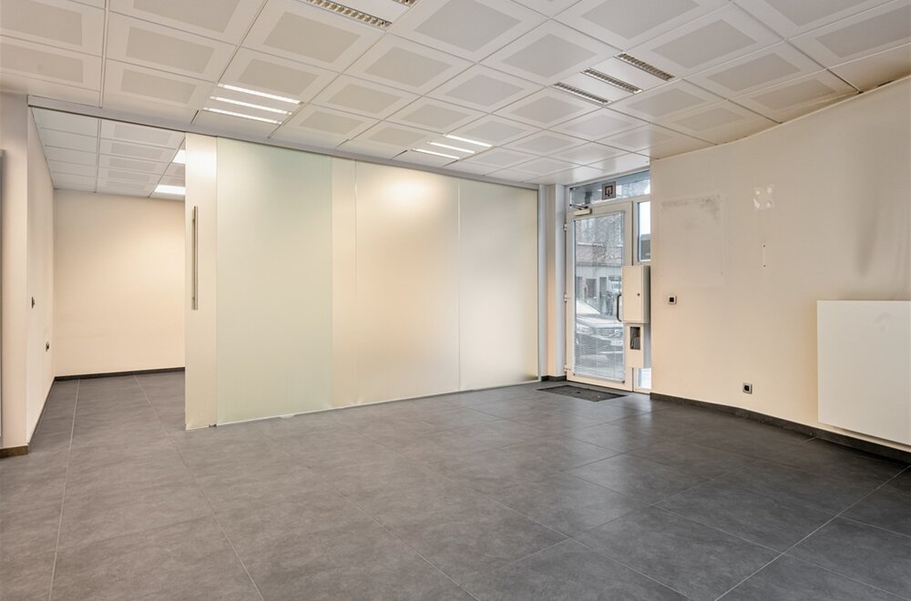 -handelsruimte-kantoor-111-m-nabij-de-varkensmarkt-aalst003.jpg