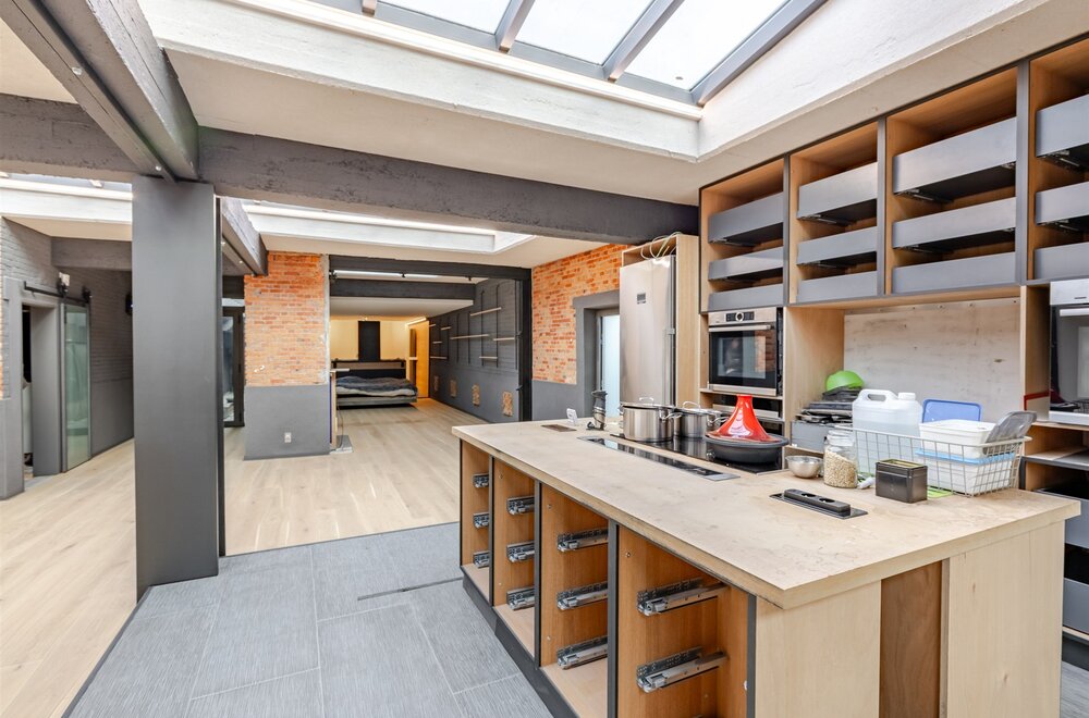 unieke-loft-290m-met-atelier-studio-tuin-n-magazijn-200m-012.jpg