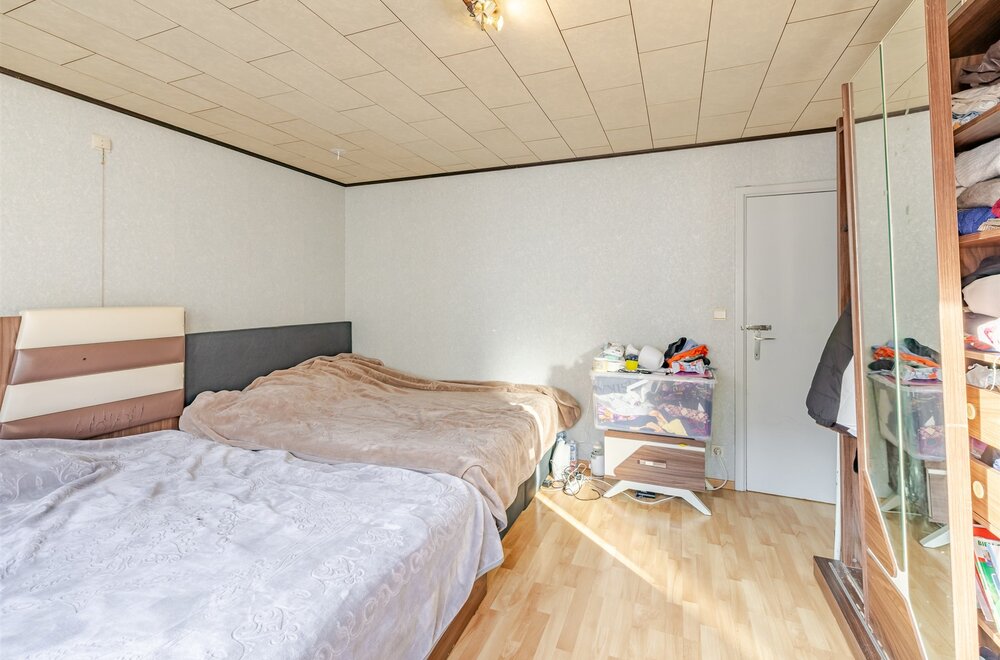 rijwoning-met-4-mogelijke-slaapkamers-tussen-varkensmarkt-en-olv-ziekenhuis012.jpg