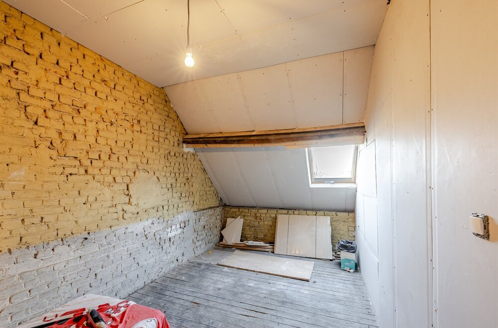 rijwoning-met-4-mogelijke-slaapkamers-tussen-varkensmarkt-en-olv-ziekenhuis015.jpg
