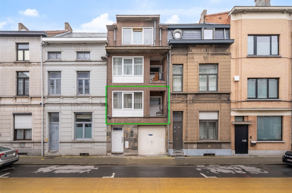 centraal-gelegen-appartement-met-2-slaapkamers-op-de-eerste-verdieping001.jpg