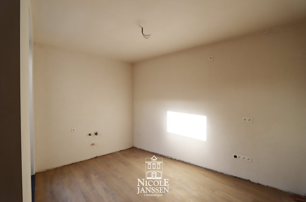file_1768468611_Nicole_Janssen_-_Kolonel_Aertsplein_12B11_Maaseik_-_appartement_te_koop_-_keuken.jpg