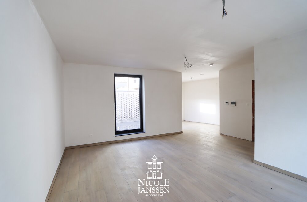 file_1768468613_Nicole_Janssen_-_Kolonel_Aertsplein_12B11_Maaseik_-_appartement_te_koop_-_leefruimte2.jpg